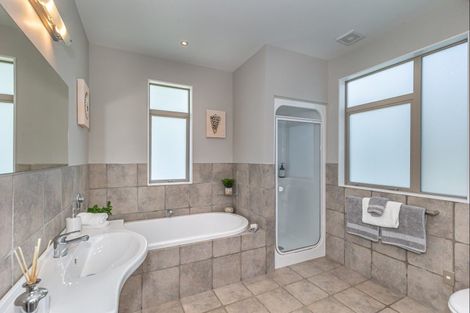 Photo of property in 205 Muhunoa Road East, Ohau, Levin, 5570