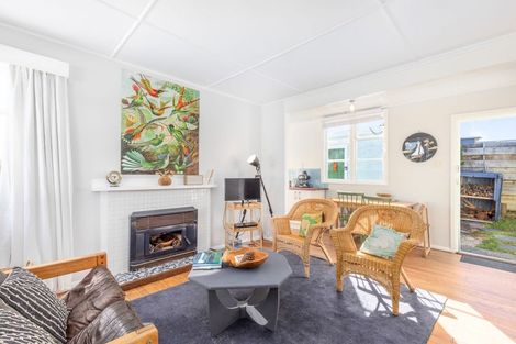 Photo of property in 345 Te Horo Beach Road, Te Horo Beach, Otaki, 5581