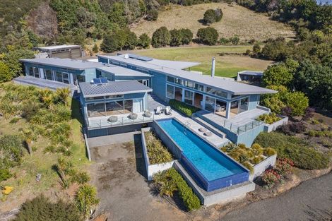 Photo of property in 28 Radar Road, Hot Water Beach, Whitianga, 3591