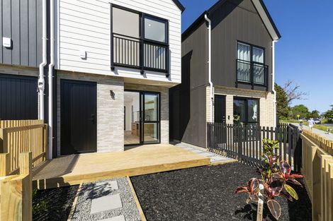 Photo of property in 2/18 Scott Road, Hobsonville, Auckland, 0616