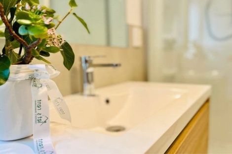 Photo of property in 5 Kitea Place, Mangere, Auckland, 2022