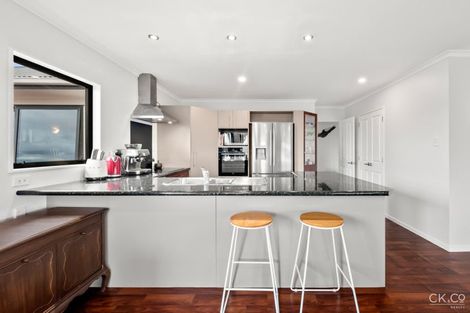 Photo of property in 102 Kirton Drive, Riverstone Terraces, Upper Hutt, 5018