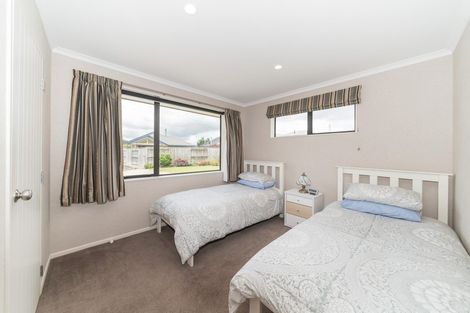 Photo of property in 10a Pegasus Place, Kelvin Grove, Palmerston North, 4414