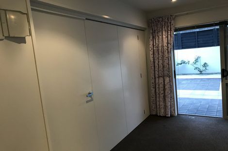 Photo of property in 1a/71 Spencer Road, Oteha, Auckland, 0632