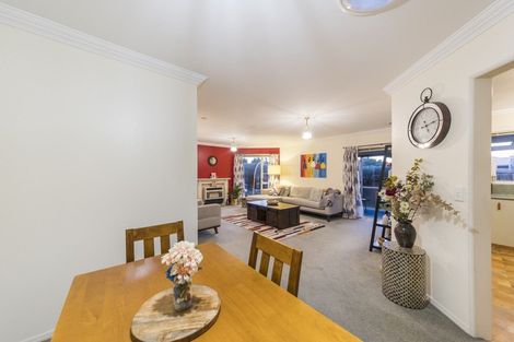 Photo of property in 25 Stewart Crescent, Hokowhitu, Palmerston North, 4410