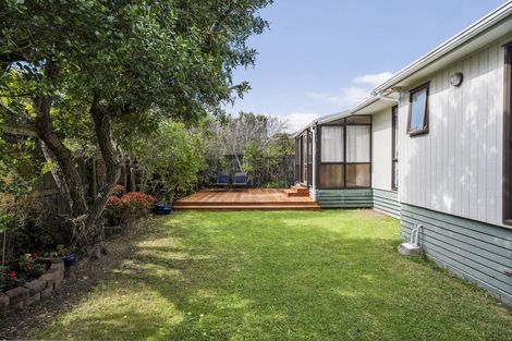 Photo of property in 39a Minaret Drive, Bucklands Beach, Auckland, 2014