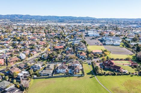 Photo of property in 6 Milwaukee Place, Glendene, Auckland, 0602