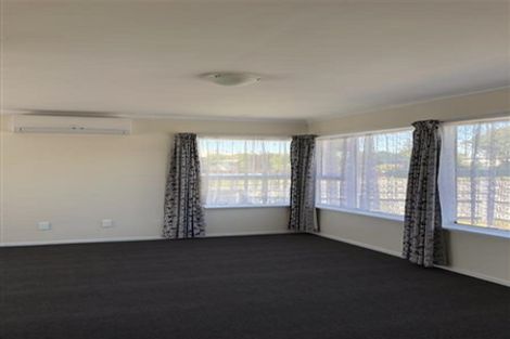 Photo of property in 21 Mako Mako Road, Levin, 5510