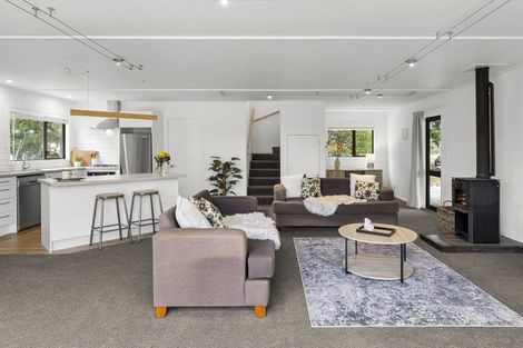 Photo of property in 30 Paterson Drive, Hawea Flat, Lake Hawea, 9382