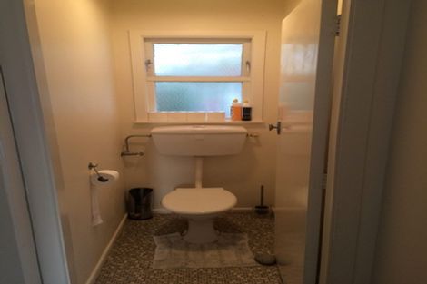 Photo of property in 6 Omega Street, Newlands, Wellington, 6037