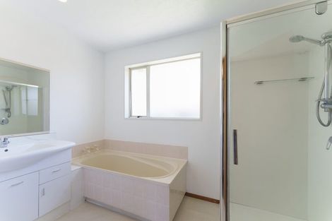 Photo of property in 6 Mull Place, Broomfield, Christchurch, 8042