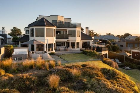 Photo of property in 171 Oceanbeach Road, Mount Maunganui, 3116