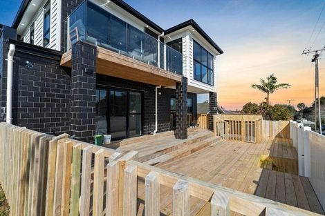 Photo of property in 15 Tomlinson Street, Hillpark, Auckland, 2102