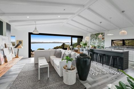 Photo of property in 30 Duncansby Road, Stanmore Bay, Whangaparaoa, 0932