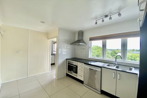 Photo of property in 25 Clayton Road, Manurewa, Auckland, 2102