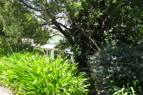 Photo of property in 20 Ranui Crescent, Khandallah, Wellington, 6035