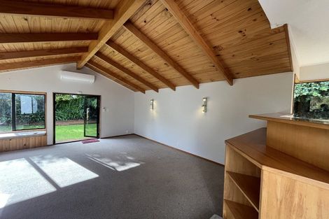 Photo of property in 6 Bushview Place, Upper Vogeltown, New Plymouth, 4310