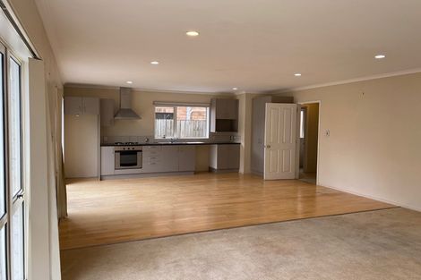 Photo of property in 9 Maypark Crescent, Flat Bush, Auckland, 2016