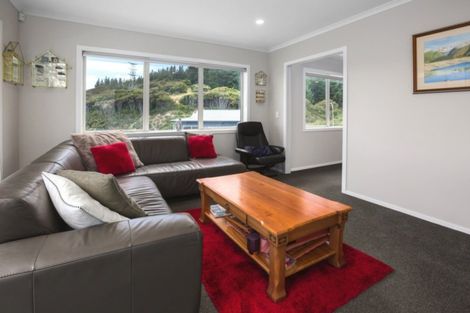 Photo of property in 136 Navigation Drive, Whitby, Porirua, 5024