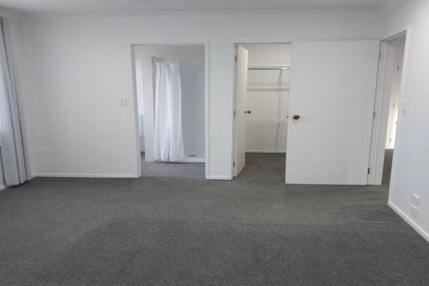 Photo of property in 1 Limousin Place, Grandview Heights, Hamilton, 3200