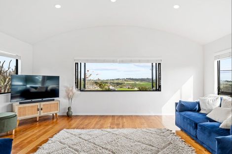 Photo of property in 8 Brigitte View, Snells Beach, 0920