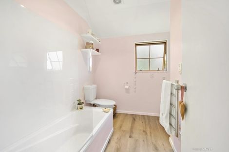 Photo of property in 79a Woodhouse Avenue, Karori, Wellington, 6012