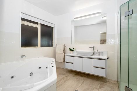 Photo of property in 28 The Mall, Mount Maunganui, 3116