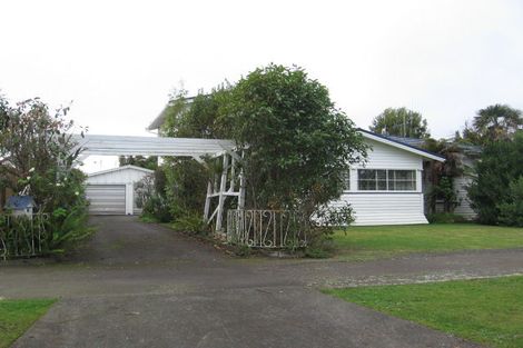 Photo of property in 35 Rangitane Street, Palmerston North, 4414