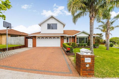 Photo of property in 15 Newinn Crescent, East Tamaki Heights, Auckland, 2016