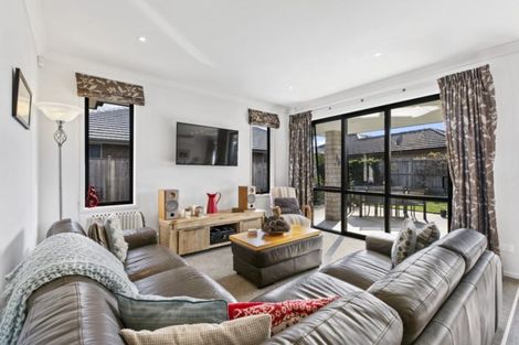 Photo of property in 4 Margaret Place, Waiuku, 2123