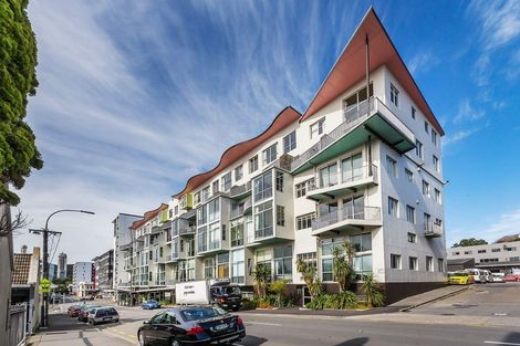 Photo of property in Qba Apartments, 4b/51 Webb Street, Mount Cook, Wellington, 6011