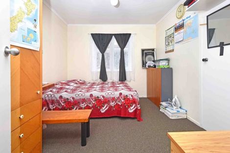 Photo of property in 1/2 Barrie Avenue, Papatoetoe, Auckland, 2025