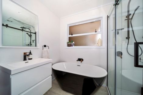 Photo of property in 14 Mount View Place, Spotswood, New Plymouth, 4310