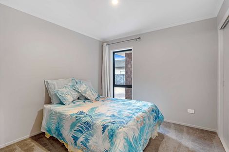 Photo of property in 12 Kelly Place, Whitianga, 3510