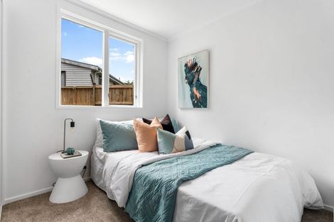 Photo of property in 99 Matipo Road, Te Atatu Peninsula, Auckland, 0610