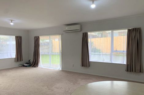 Photo of property in 5 Newington Road, Henderson, Auckland, 0612