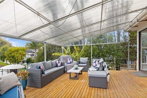 Photo of property in 38 Normanton Street, Glenfield, Auckland, 0629