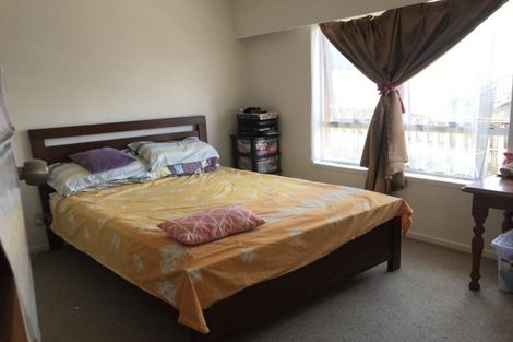 Photo of property in 3/178 Chivalry Road, Glenfield, Auckland, 0629