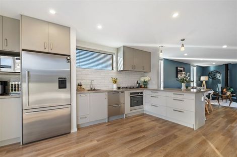 Photo of property in 6 Learning Rock Lane, Wanaka, 9305