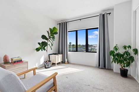 Photo of property in 6/2 Abbotleigh Avenue, Te Atatu Peninsula, Auckland, 0610