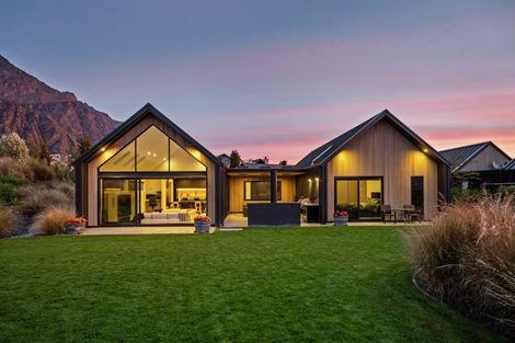 Photo of property in 3 Chimney Lane, Jacks Point, Queenstown, 9371