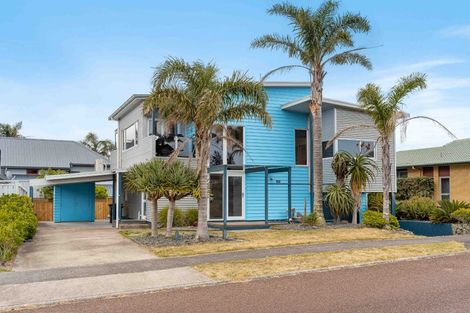 Photo of property in 140 Vista Paku, Pauanui, Hikuai, 3579