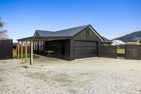 Photo of property in 6 Woodpecker Street, Lake Hawea, Wanaka, 9382