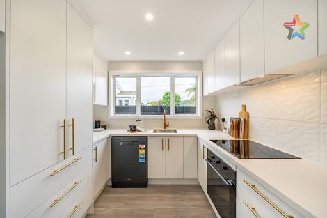 Photo of property in 8 Golf Road, Manor Park, Lower Hutt, 5019