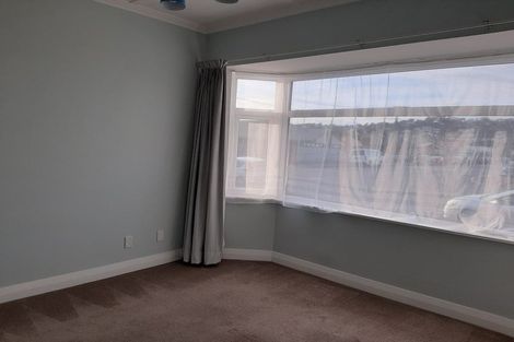 Photo of property in 37 Tauhinu Road, Miramar, Wellington, 6022