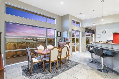 Photo of property in 12 Millennium Hill, Paraparaumu, 5032