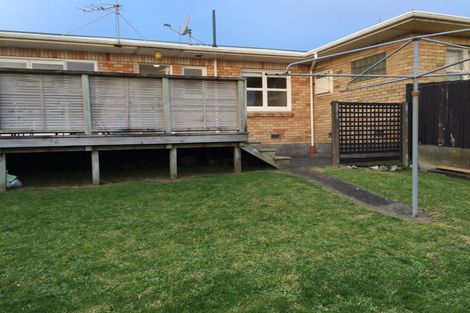 Photo of property in 40-40a Hamblyn Street, Strandon, New Plymouth, 4312