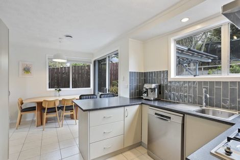 Photo of property in 35 Terra Nova Street, Glen Eden, Auckland, 0602