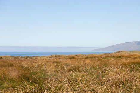 Photo of property in 3 Reefview Way, Flat Point, 5883