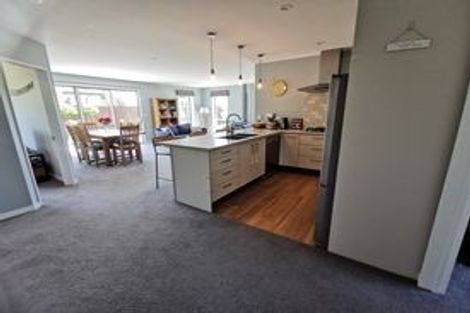 Photo of property in 8 Awarua Road, Pegasus, 7612